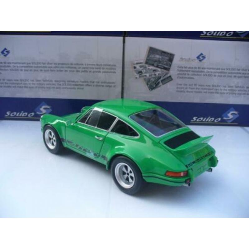 Porsche 911 2.8 RSR Groen Solido 1/18