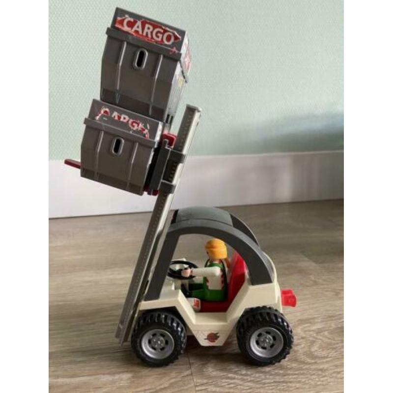 Playmobil cargo ( vliegveld )