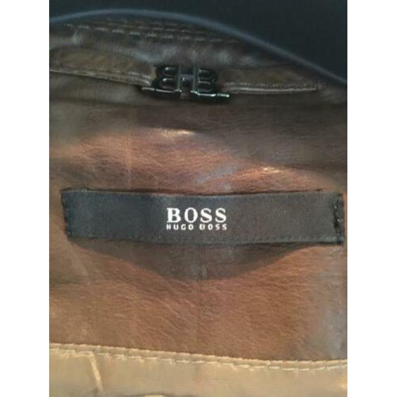 Kalfsleren jasje Hugo Boss, maat 44