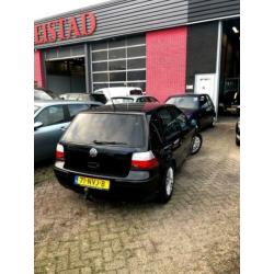 Nieuwe APK Volkswagen Golf Highline 1.6 2000 met Airco