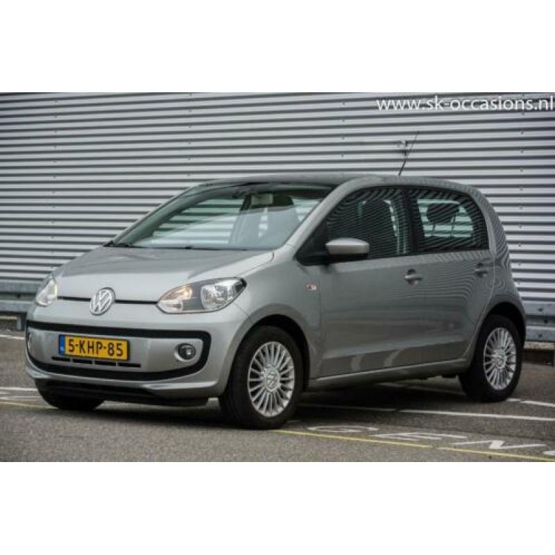 Volkswagen UP! ca 39€ voor 900km!!! NAVI Airco Pano NL AUTO