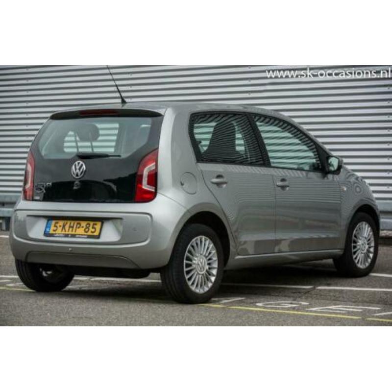 Volkswagen UP! ca 39€ voor 900km!!! NAVI Airco Pano NL AUTO