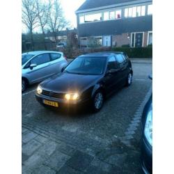 Nieuwe APK Volkswagen Golf Highline 1.6 2000 met Airco