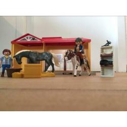 Playmobil paardenstal draagbaar