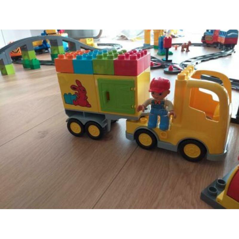 Duplo mooie vrachtwagen. 10601