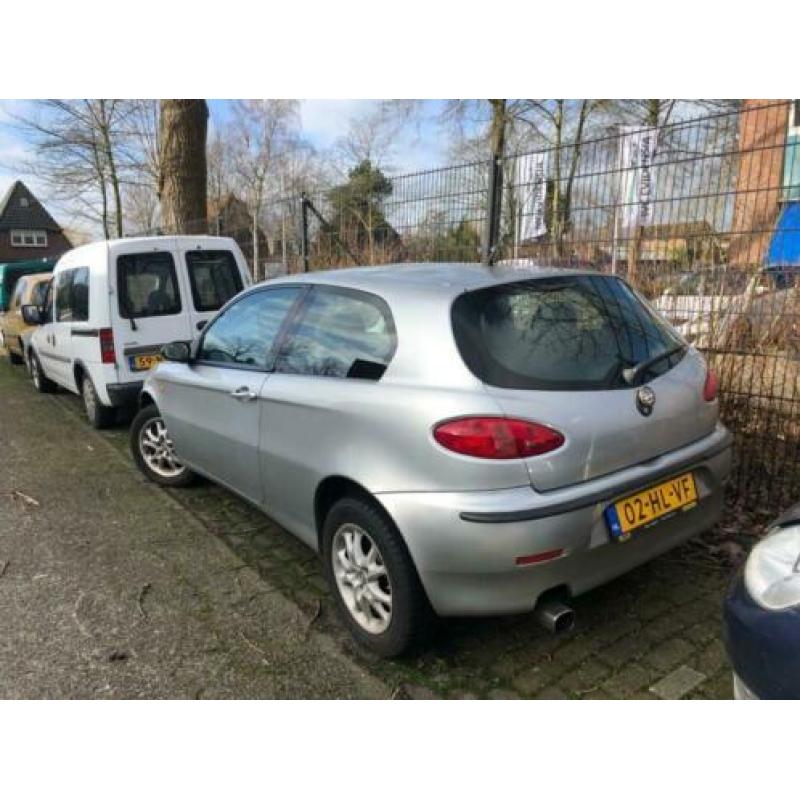 Alfa Romeo 147 1.6 T.Spark Distinctive