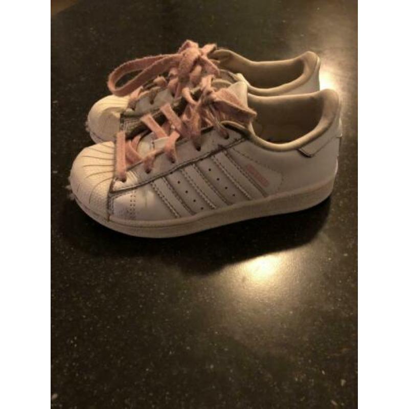 Adidas maat 28