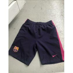 Nieuw FCB Nike maat 152/158 korte broek