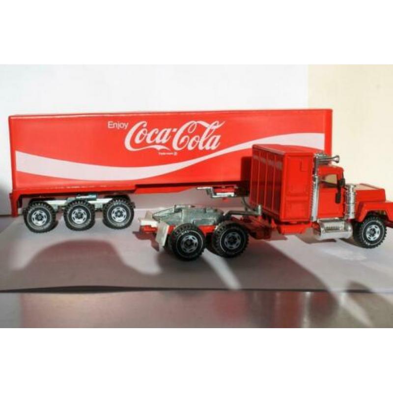 siku 3117 Mack met oplegger 'Coca Cola'