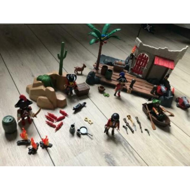 Playmobil Piratenfort + Riddervesting + meer z.g.a.n.