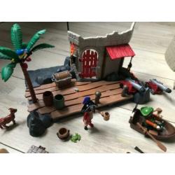 Playmobil Piratenfort + Riddervesting + meer z.g.a.n.