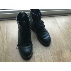 Dr Martens 39 kleur donkerblauw