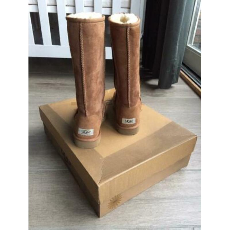 UGG Classic Tall 6978 - Chestnut - maat 7 / 38 - NIEUW !