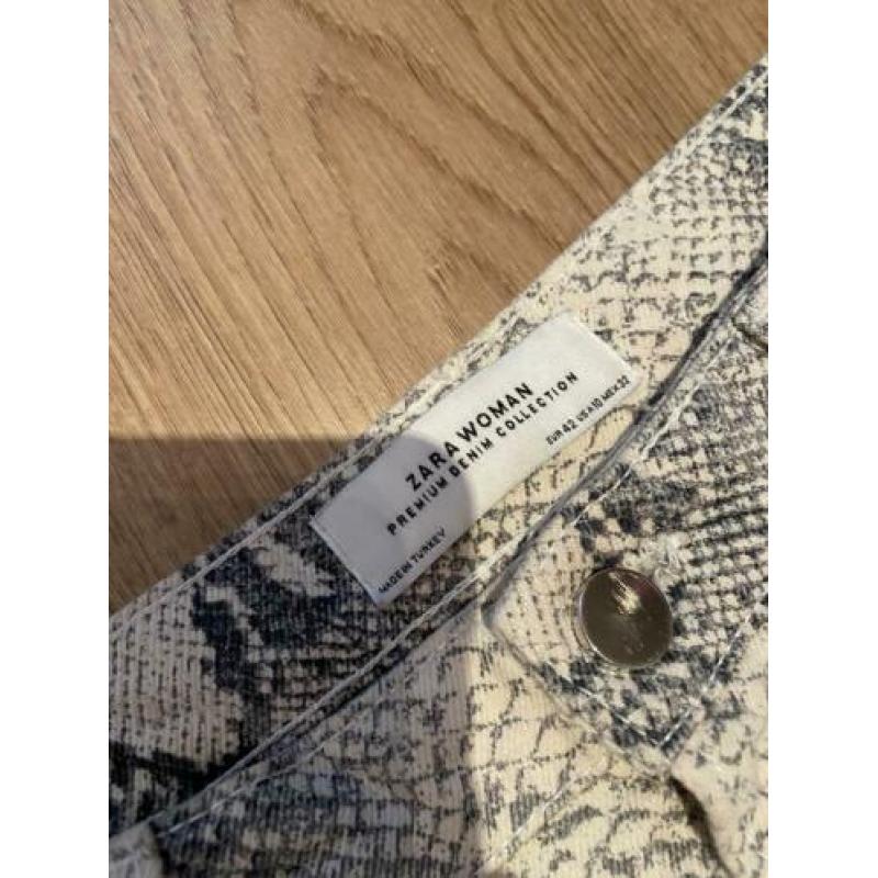 Zara maat 42 slangen print jeans