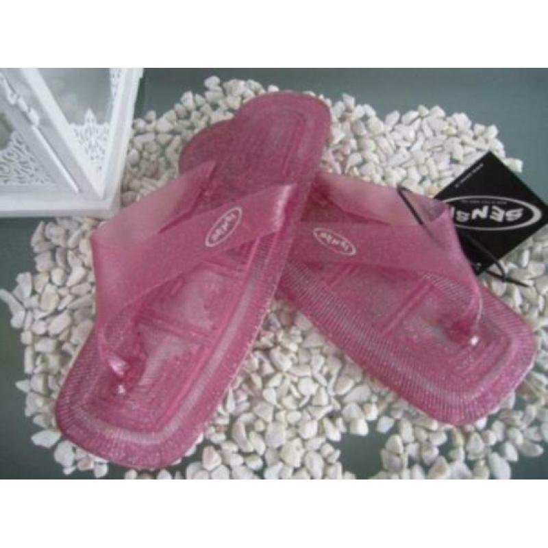 GRATIS VERZENDEN | SENSI hippe roze teenslippers 40 41