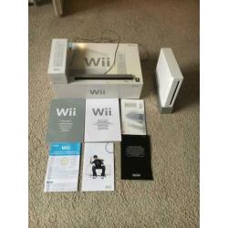 Wii spelcomputer + Controllers + Spots Pack + 10 spellen