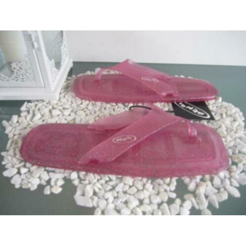 GRATIS VERZENDEN | SENSI hippe roze teenslippers 40 41