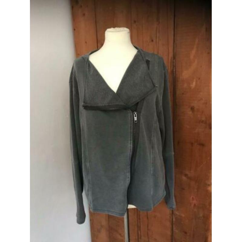 Jasje / vest van Divided XL