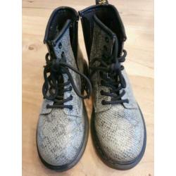 Dr. Martens maat 33