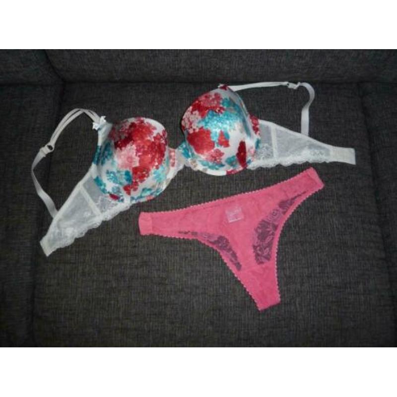 lingerie setje bloemmotief