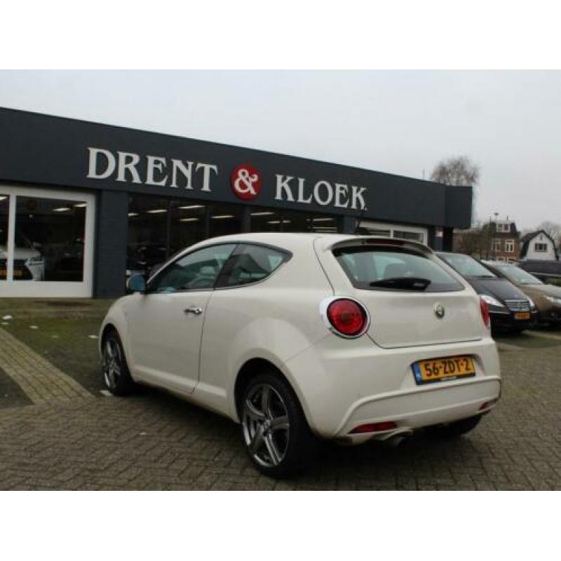 Alfa Romeo MiTo 0.9 TwinAir Distinctive ZWART LEER / NAVIGAT