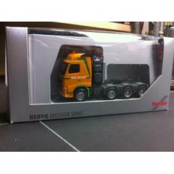 Herpa zwaar Transport v.d Vlist Volvo 4 asser Truck