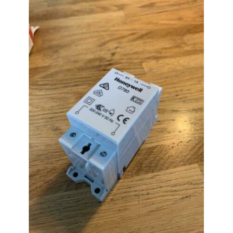 Honeywell 8V 1.0A Transformer