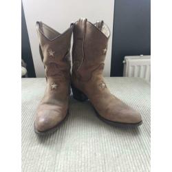 Sendra laarzen,Camel met gouden ster mt 40