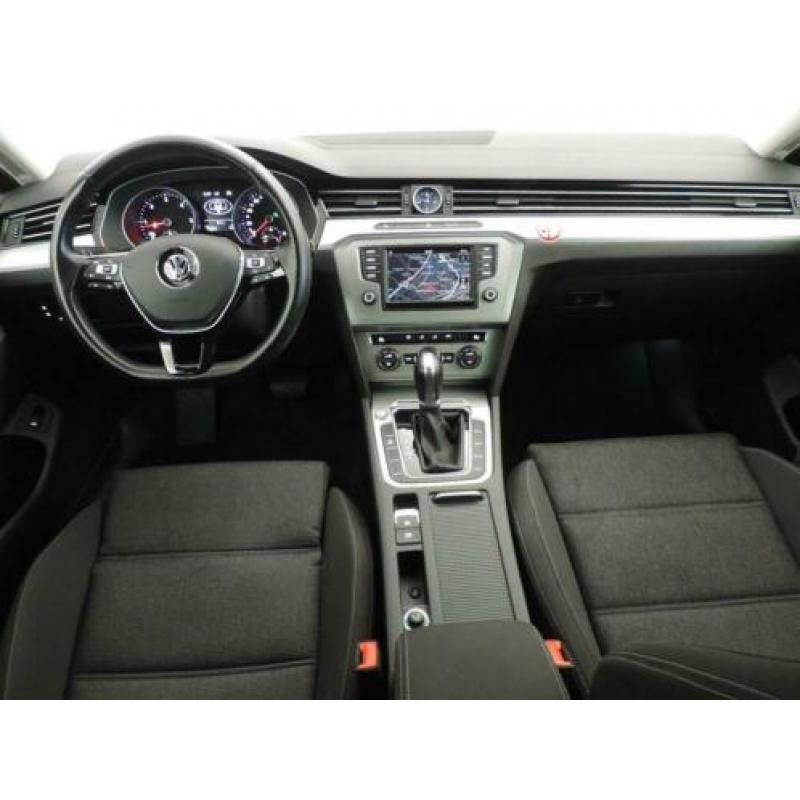 Volkswagen Passat 1.6 TDI 120pk DSG/Aut7 Highline (bj 2015)