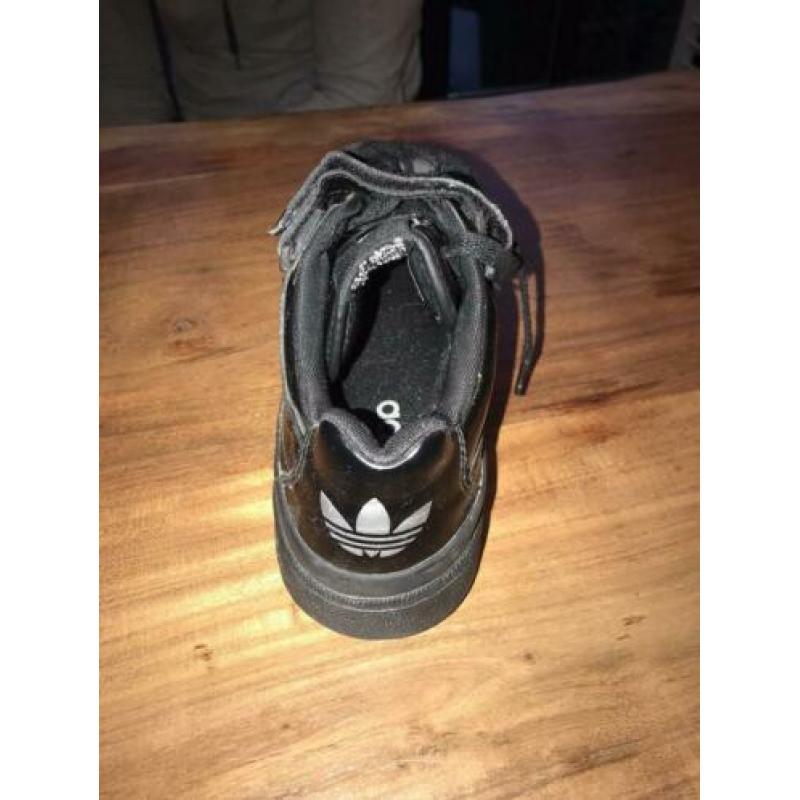 Adidas sneaker mannen 42 2/3