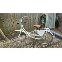 ** Young Dutch Batavus meisjes fiets ** ( 26 inch)