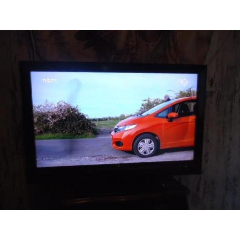 40 inch Sony tv met ab en poot. mag weg voor 30 euro