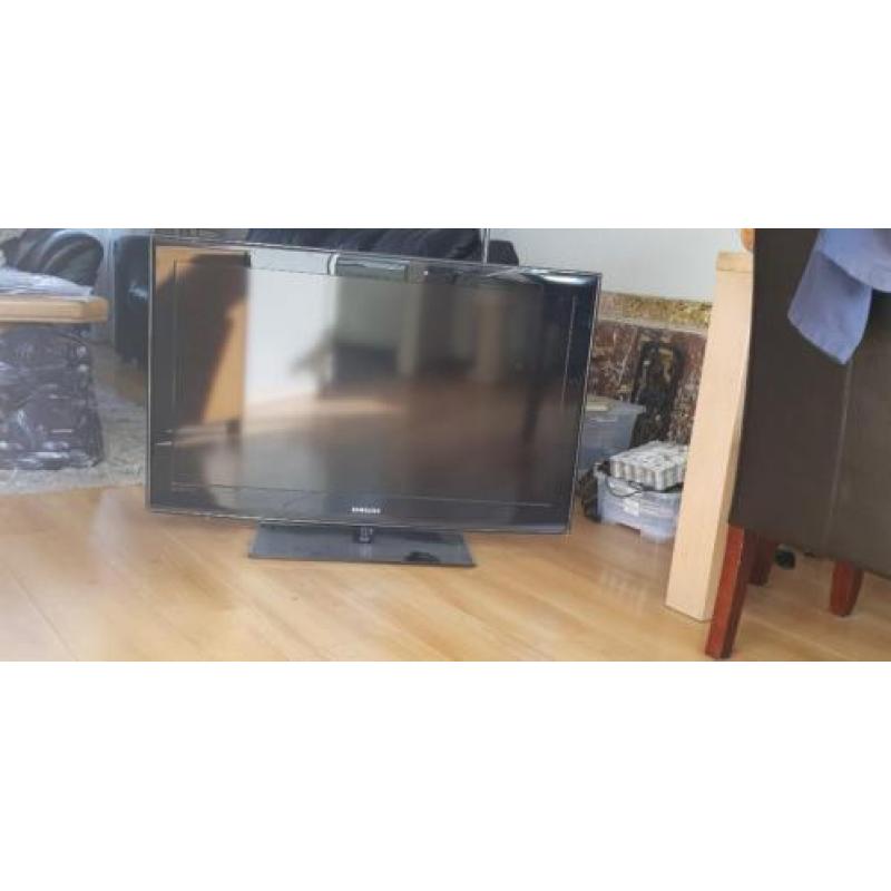 40 inch Samsung Full HD LCD TV