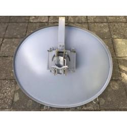 Satelliet schotel + 4 lnb en bevestigingsstang