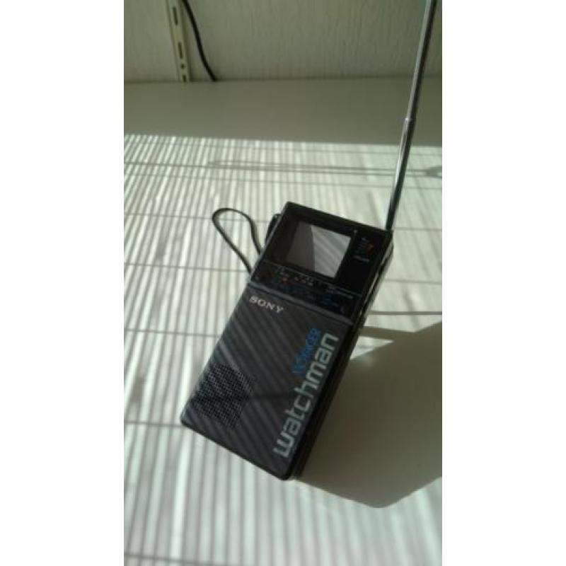 Portable Z/W sony TV