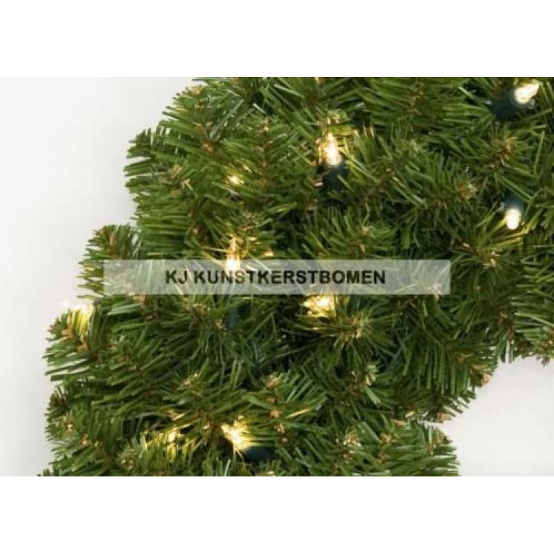 Kerstkrans Dakota incl warm LED verlichting Kunstkerstkrans