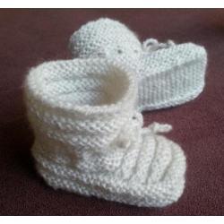 Lichtgrijze Baby Booties maat 0-3 maanden, handgebreid