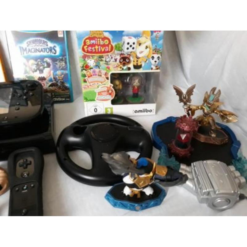 Complete wii u set met 13krasvrije spellen/ Disney infinity